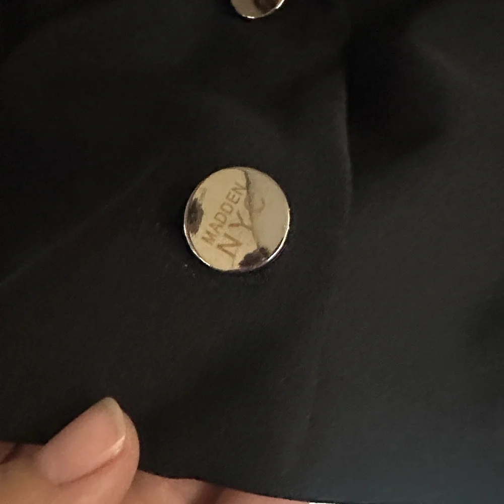 NWOT Modern Black Cropped Blazer w/ Button and Pocket Accents - Picture 7 of 8